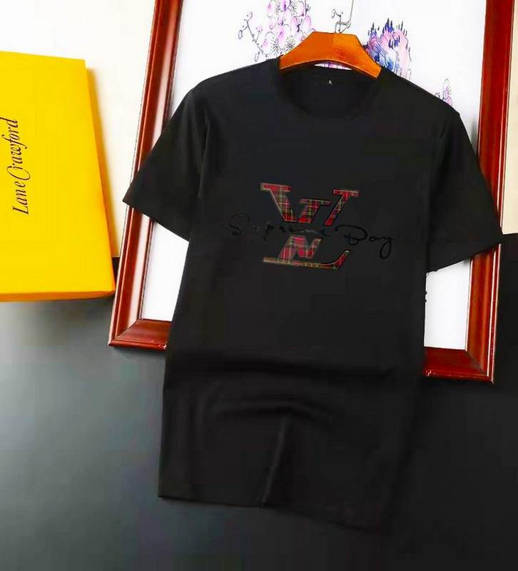 Louis Vuitton Men's T-shirts 413